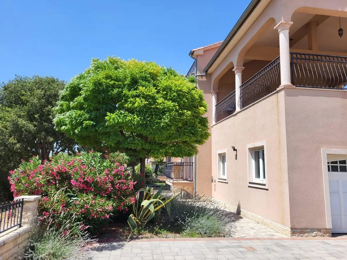 Apartmani Mateo Sveti Filip i Jakov Lejlighed