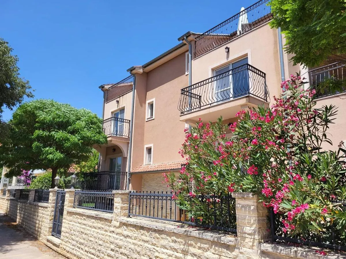Lejlighed Apartmani Mateo Sveti Filip i Jakov