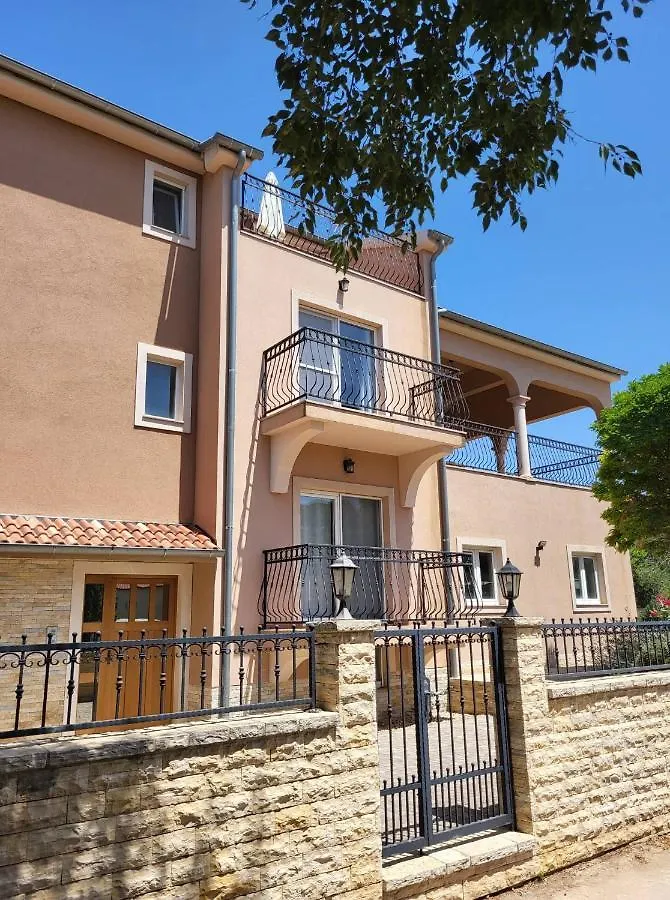 Apartmani Mateo Sveti Filip i Jakov